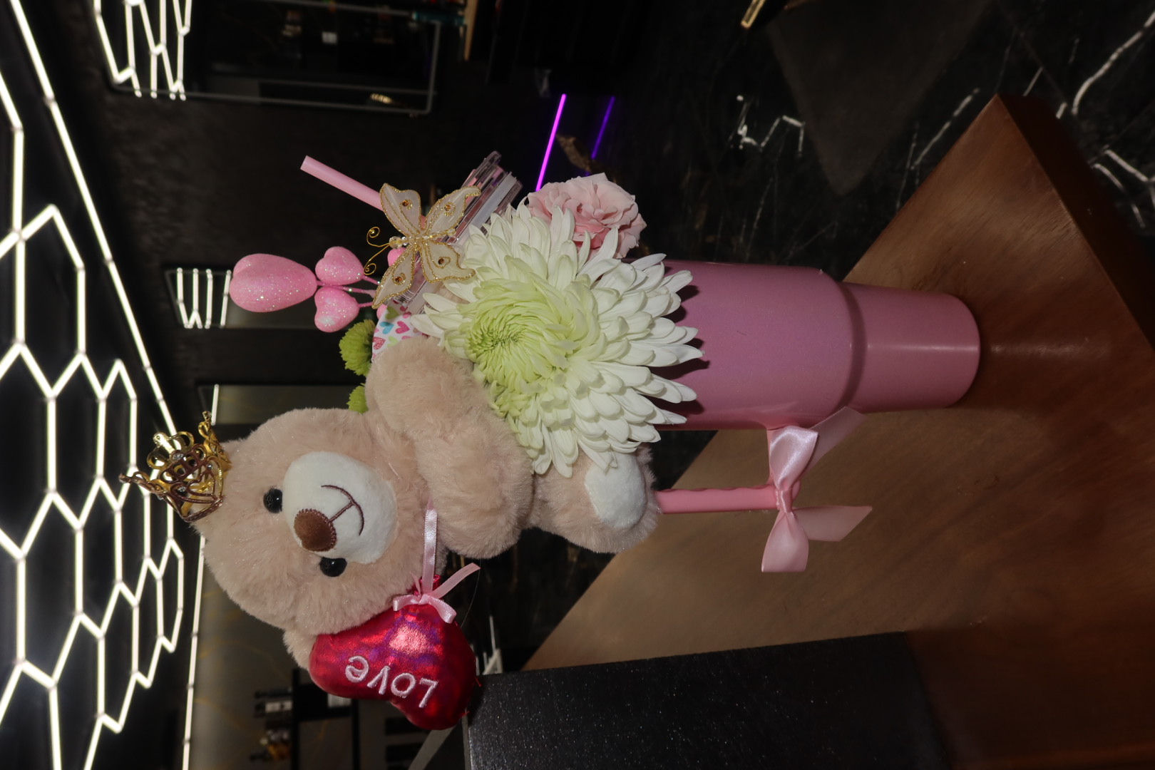 Bouquet arrangement