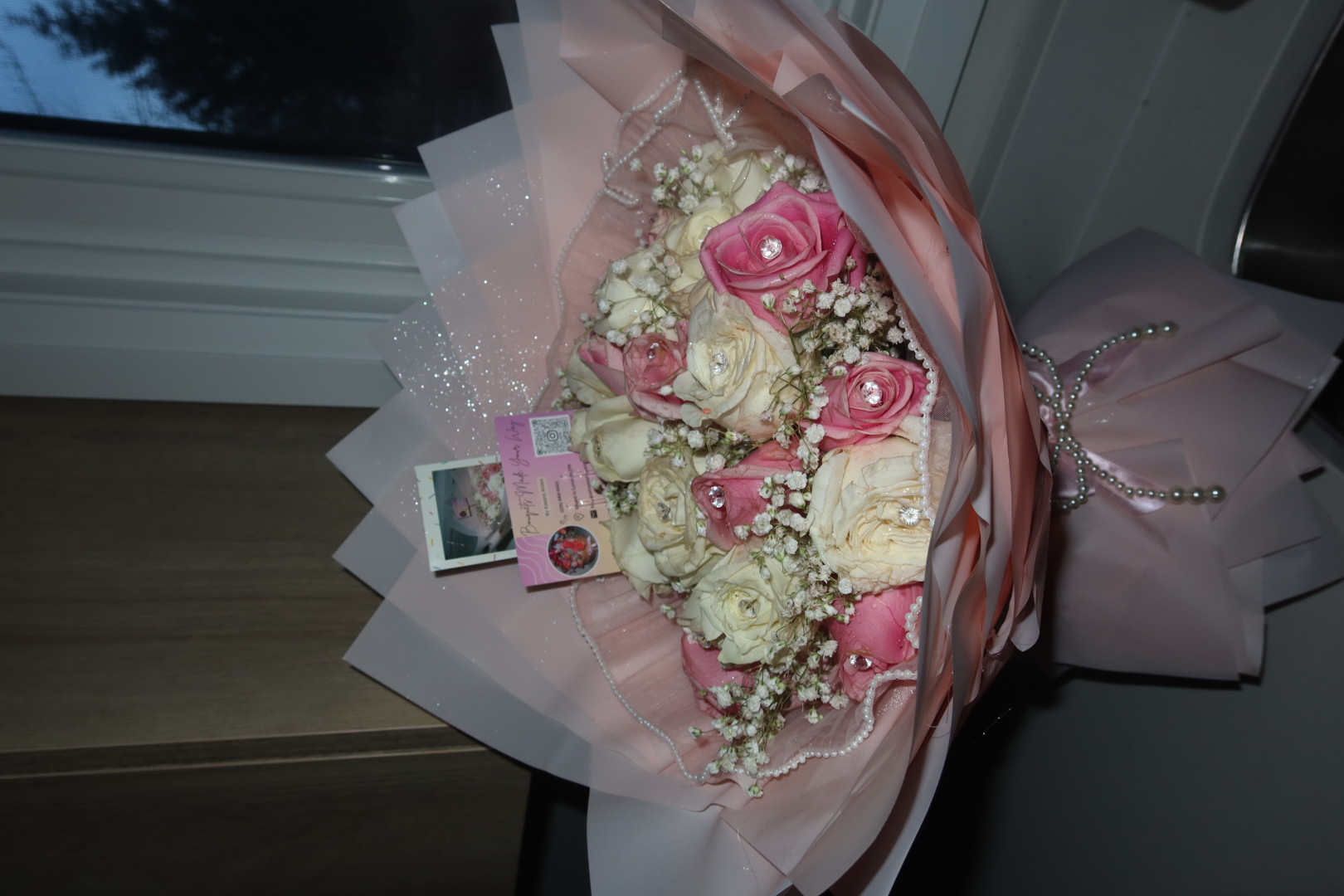 Bouquet arrangement